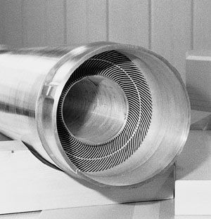 Hochradioaktives, waffenfähiges Material: Brennelement des FRM II - Kompaktkern mit 113 gekrümmten Brennstoffplatten; Foto: TU München