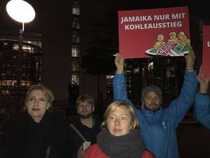 Forderung an Simone Peter, Bündnis 90/ Die Grünen: Jamaika nur mit Kohleausstieg, Foto: Philip Bedall/ Umweltinstitut