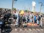 Trotz tagsüber sommerlicher Hitze hielten die AktivistInnen die Blockade 48 Stunden aufrecht. (Foto: Jens Volle/ Ende Gelände)