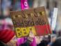 Viele DemonstrantInnen brachten selbstgemalte Schilder mit.