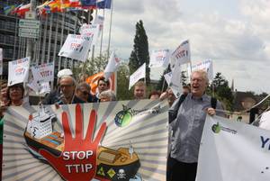 Photo von der Protestaktion vor dem Parlament in Straßburg