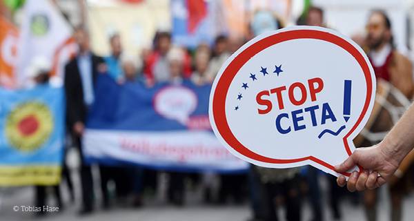 Großdemonstration gegen das Freihandelsabkommen CETA